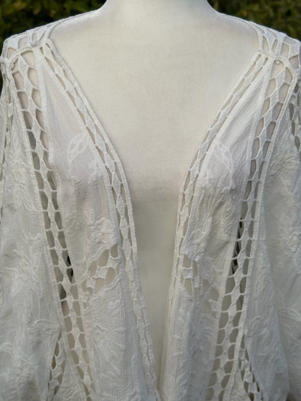 White Open Knit Embroidered Floral Batwing Sleeve Open Front Cropped Kimono, XL - Picture 2 of 10